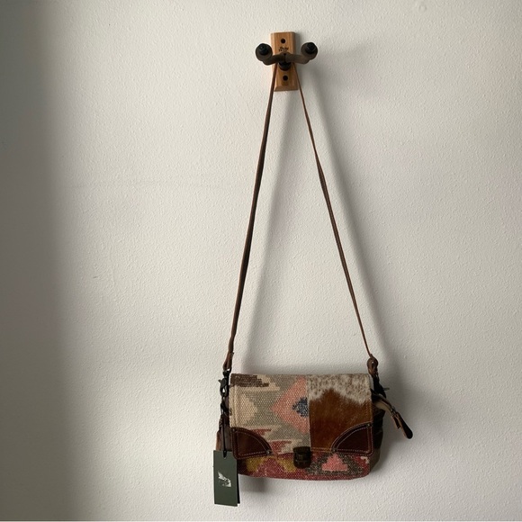 New Myra Leather Western Crossbody Bag Mixed Media Clasp Zipper Southwest Rodeo - Picture 15 of 16